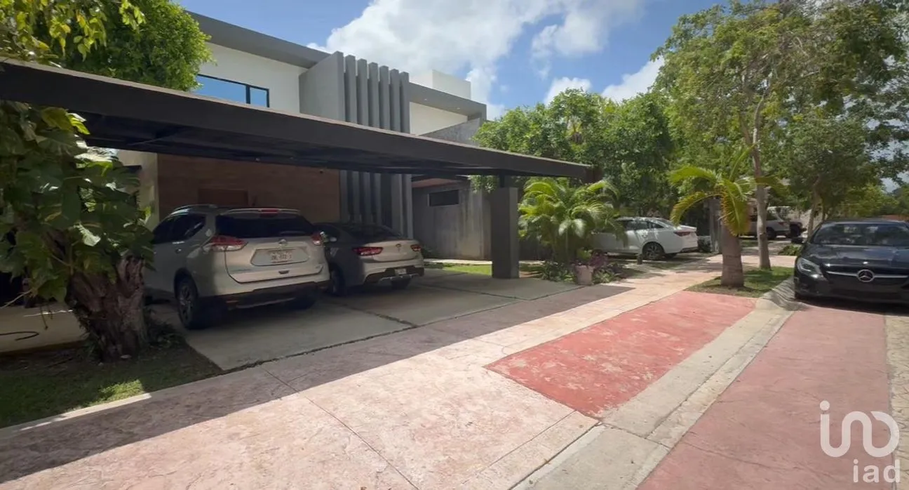 Casa en Venta en Lagos del Sol, Benito Juárez, Quintana Roo | NEX-217623 | iad México | Foto 1 de 18