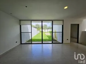 NEX-234885 - Casa en Venta, con 4 recamaras, con 4 baños, con 196 m2 de construcción.