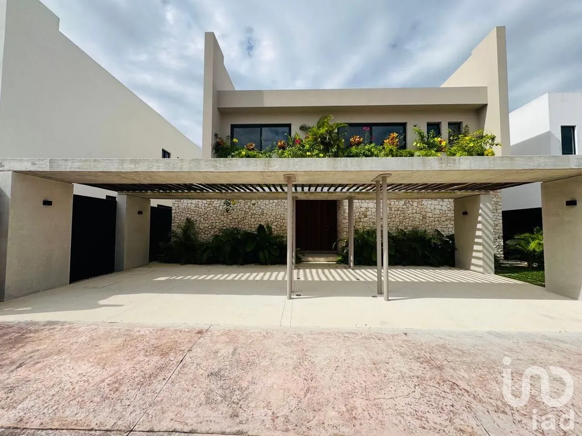 Casa en Venta en Lagos del Sol, Benito Juárez, Quintana Roo | NEX-238291 | iad México | Foto 1 de 30
