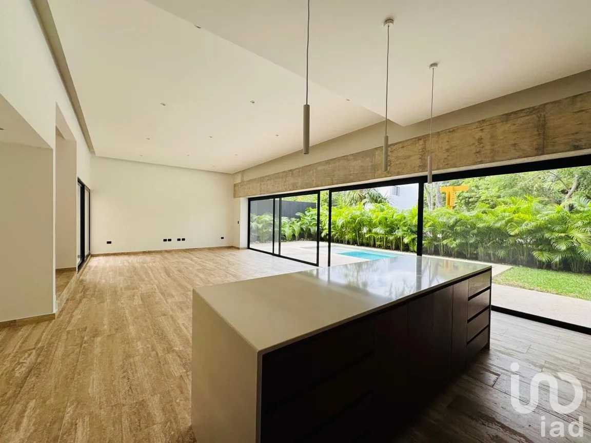 Casa en Venta en Lagos del Sol, Benito Juárez, Quintana Roo | NEX-238291 | iad México | Foto 1 de 30