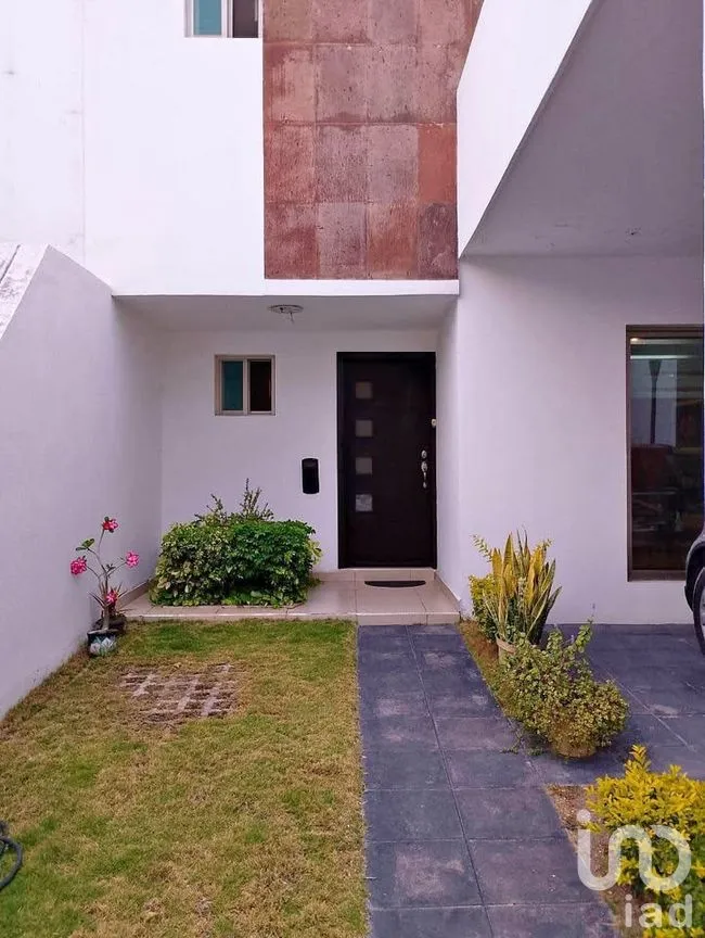 Casa en Venta en Jardines de las Flores, Tuxtla Gutiérrez, Chiapas | NEX-251025 | iad México | Foto 1 de 12