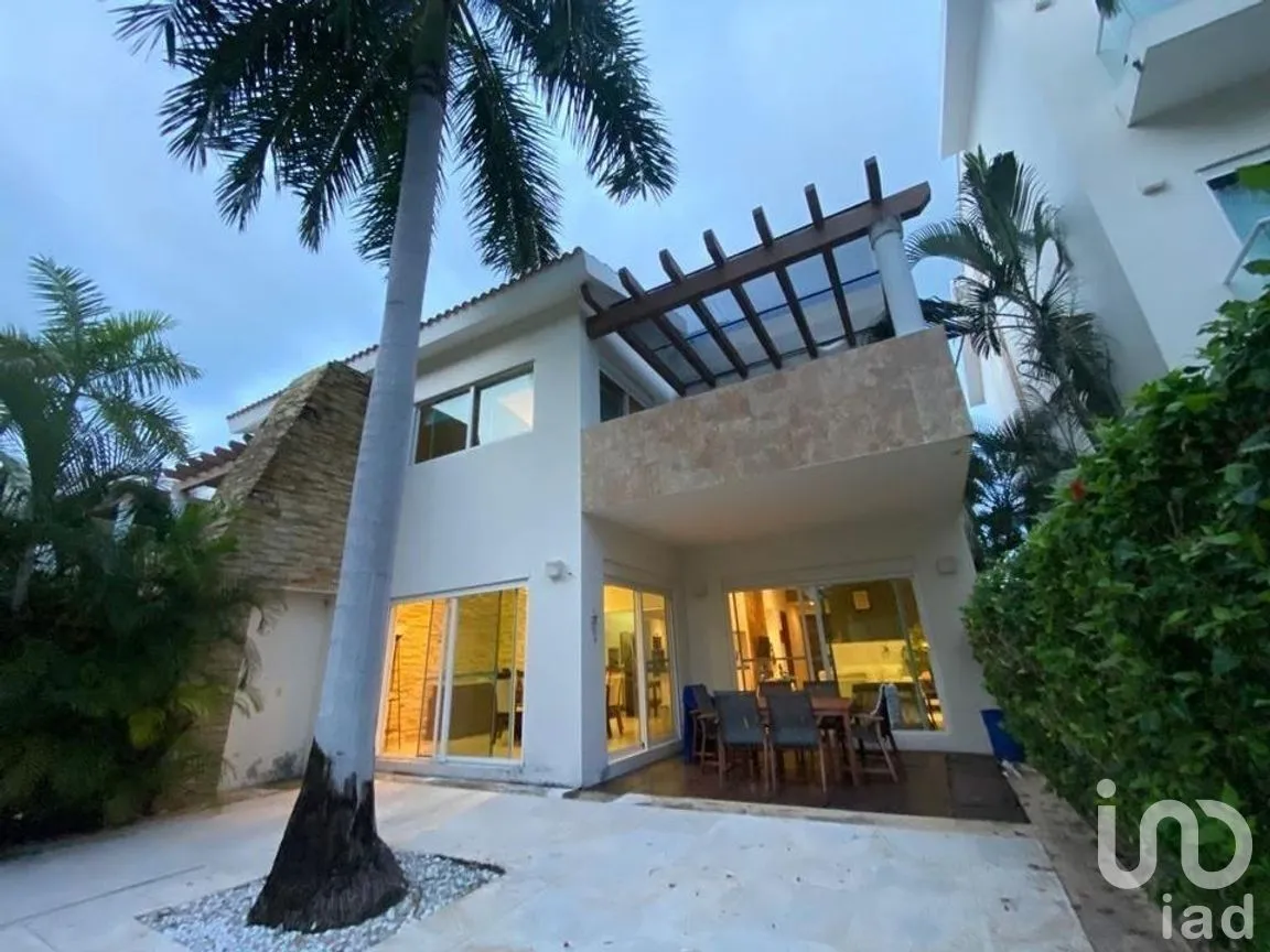 Casa en Renta en Zona Hotelera, Benito Juárez, Quintana Roo | NEX-257542 | iad México | Foto 1 de 20