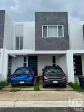 NEX-259797 - Casa en Venta, con 3 recamaras, con 2 baños, con 157 m2 de construcción.