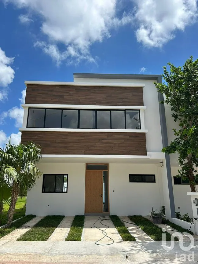 Casa en Venta en Arbolada, Benito Juárez, Quintana Roo | NEX-263284 | iad México | Foto 1 de 13
