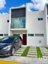 NEX-285325 - Casa en Venta, con 3 recamaras, con 2 baños, con 140 m2 de construcción.