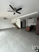 NEX-289811 - Casa en Venta, con 3 recamaras, con 2 baños, con 256 m2 de construcción.