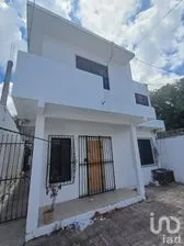 NEX-289993 - Casa en Venta, con 5 recamaras, con 5 baños, con 180 m2 de construcción.