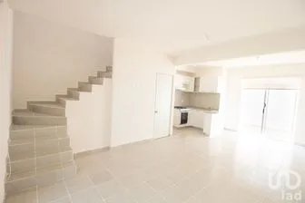 NEX-296436 - Casa en Renta, con 2 recamaras, con 1 baño, con 90 m2 de construcción.