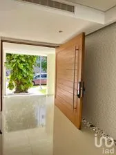 NEX-297279 - Casa en Renta, con 3 recamaras, con 3 baños, con 290 m2 de construcción.