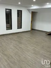 NEX-301426 - Casa en Venta, con 4 recamaras, con 3 baños, con 218 m2 de construcción.