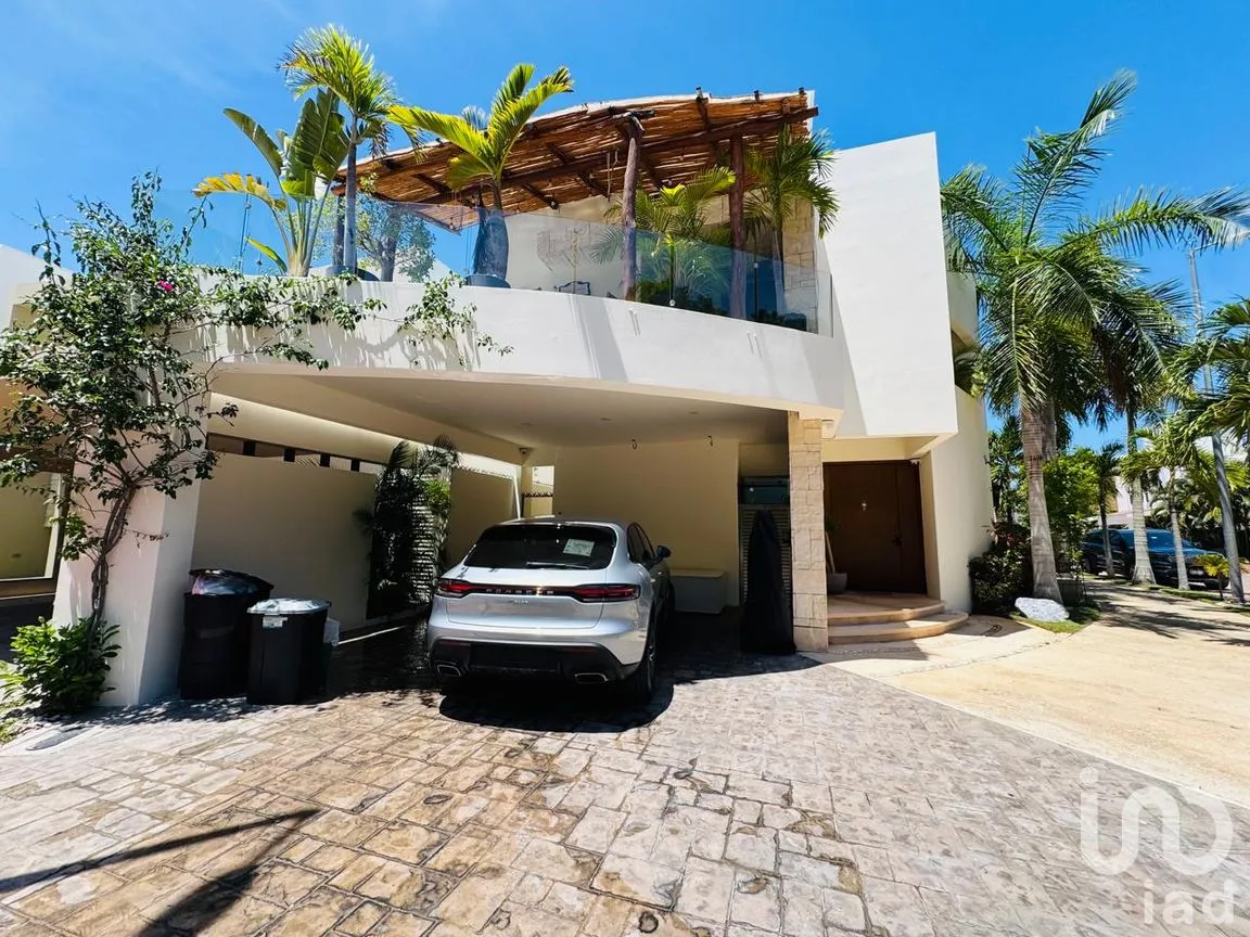 Casa en Venta en Residencial Cumbres, Benito Juárez, Quintana Roo | NEX-303025 | iad México | Foto 2 de 22
