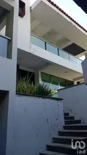 NEX-304694 - Casa en Venta, con 4 recamaras, con 3 baños, con 409 m2 de construcción.