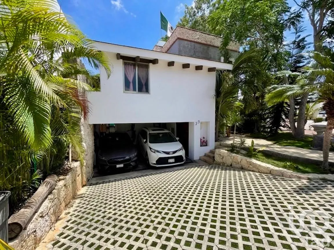 Casa en Venta en Residencial Cumbres, Benito Juárez, Quintana Roo | NEX-305497 | iad México | Foto 2 de 17