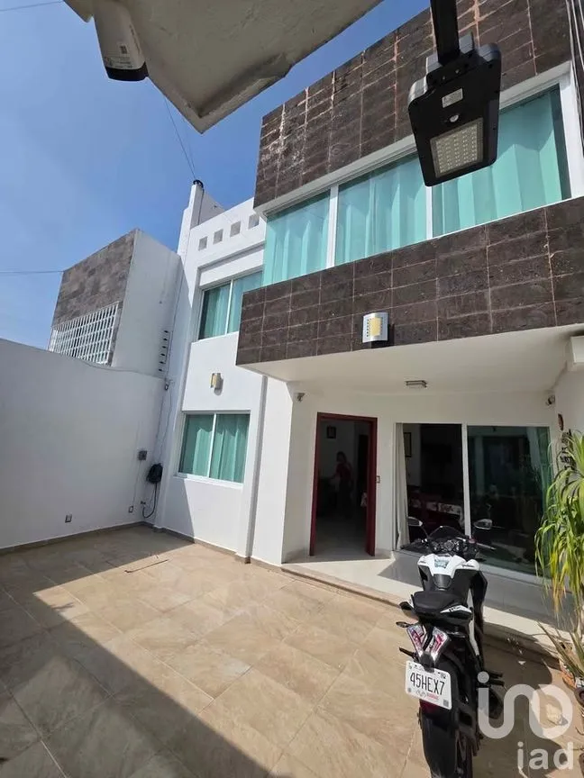 Casa en Venta en Loma Real, Tuxtla Gutiérrez, Chiapas | NEX-305531 | iad México | Foto 2 de 14