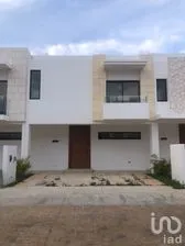 NEX-306392 - Casa en Venta, con 3 recamaras, con 2 baños, con 150 m2 de construcción.