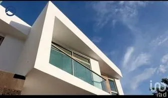 NEX-32432 - Casa en Renta, con 3 recamaras, con 4 baños, con 180 m2 de construcción en Valle Dorado, CP 29014, Chiapas.