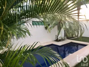 NEX-91127 - Casa en Venta, con 3 recamaras, con 3 baños, con 330 m2 de construcción en Residencial Cumbres, CP 77560, Quintana Roo.