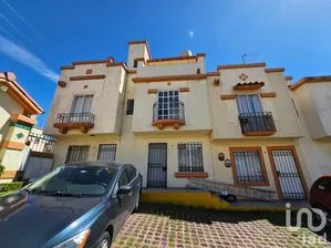 NEX-177590 - Casa en Venta, con 2 recamaras, con 1 baño, con 104 m2 de construcción en Villa del Real, CP 55749, México.