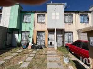 NEX-187707 - Casa en Venta, con 2 recamaras, con 1 baño, con 60 m2 de construcción en Real del Valle 1a Seccion, CP 55883, México.