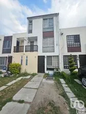 NEX-210348 - Casa en Renta, con 4 recamaras, con 2 baños, con 180 m2 de construcción en Las Américas, CP 55076, México.