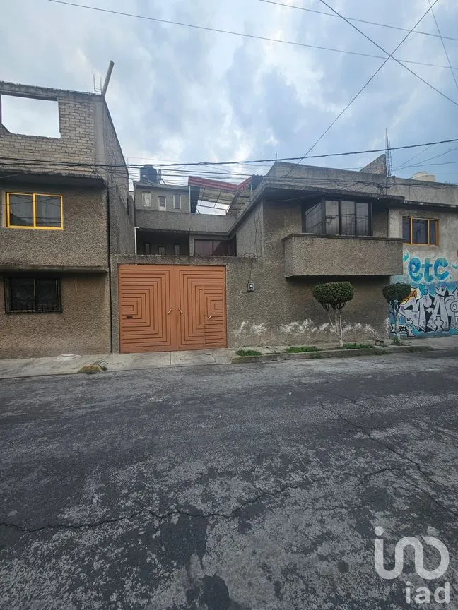 Casa en Venta en Carlos Hank Gonzalez, Iztapalapa, Ciudad de México | NEX-256195 | iad México | Foto 1 de 19