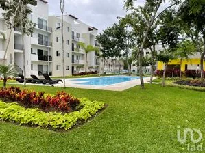 NEX-296753 - Departamento en Venta, con 3 recamaras, con 2 baños, con 92 m2 de construcción.