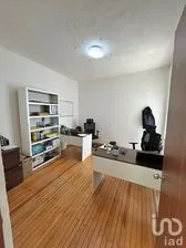 NEX-260627 - Oficina en Renta, con 5 recamaras, con 2 baños, con 250 m2 de construcción.