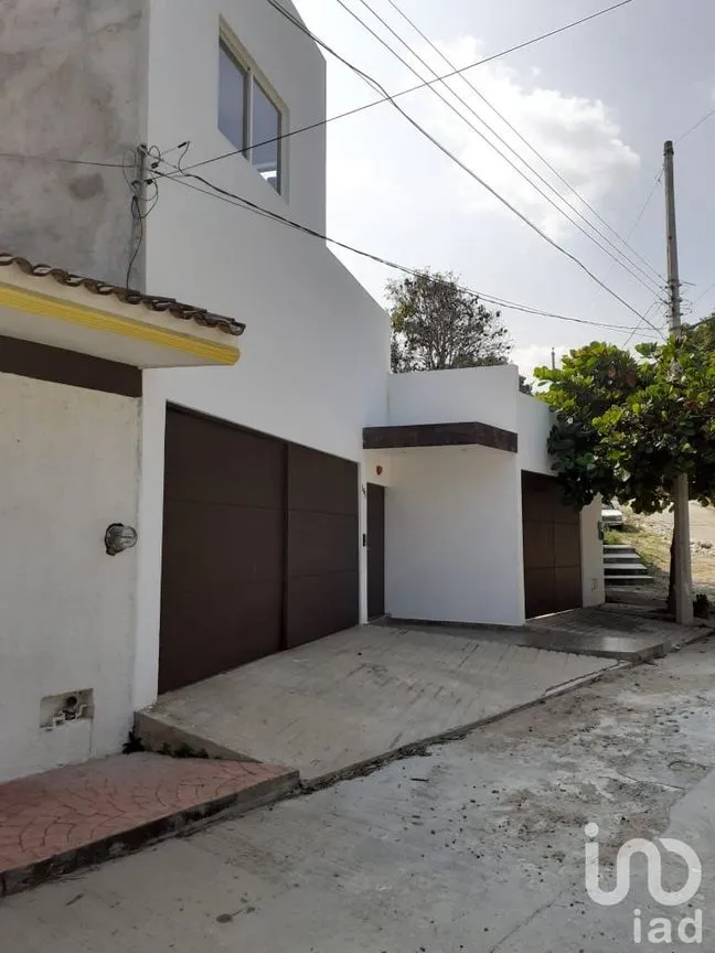 Casa en Venta en Colinas del Sur, Tuxtla Gutiérrez, Chiapas | NEX-10155 | iad México | Foto 2 de 28