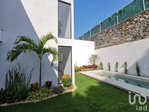NEX-10054 - Casa en Venta, con 4 recamaras, con 4 baños, con 249 m2 de construcción en Palmira Tinguindin, CP 62490, Morelos.