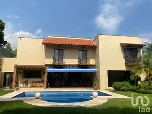 NEX-118283 - Casa en Venta, con 4 recamaras, con 4 baños, con 428 m2 de construcción en Delicias, CP 62330, Morelos.