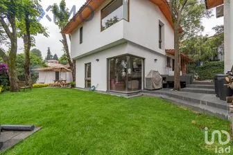 NEX-32668 - Casa en Venta, con 5 recamaras, con 5 baños, con 385 m2 de construcción en Tetelpan, CP 01700, Ciudad de México.
