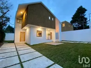 NEX-149416 - Casa en Renta, con 3 recamaras, con 3 baños, con 120 m2 de construcción en Los Alcanfores, CP 29246, Chiapas.