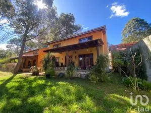 NEX-157381 - Casa en Renta, con 4 recamaras, con 2 baños, con 250 m2 de construcción en Bosques de Huitepec, CP 29247, Chiapas.