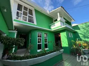 NEX-221270 - Casa en Venta, con 5 recamaras, con 3 baños, con 356 m2 de construcción en Deportivo San Cristóbal, CP 29289, Chiapas.