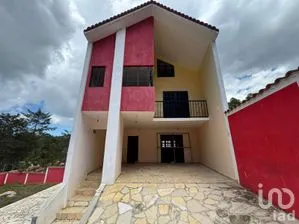 NEX-292477 - Casa en Venta, con 5 recamaras, con 4 baños, con 150 m2 de construcción en Huitepec Ocotal Sección II, CP 29300, Chiapas.