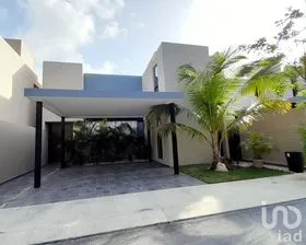 NEX-167922 - Casa en Renta, con 4 recamaras, con 4 baños, con 282 m2 de construcción en Bali, CP 77718, Quintana Roo.