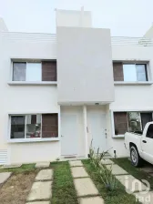 NEX-54339 - Casa en Venta, con 3 recamaras, con 3 baños, con 154 m2 de construcción en Los Olivos, CP 77714, Quintana Roo.