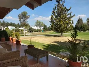 NEX-31964 - Casa en Renta, con 4 recamaras, con 5 baños, con 705 m2 de construcción en Campo de Golf, CP 42083, Hidalgo.