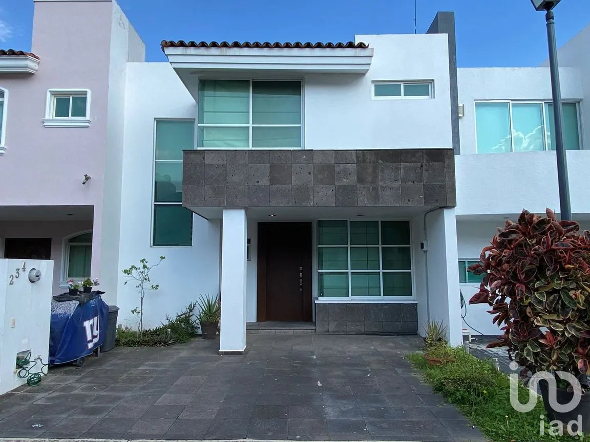 Casa en Renta en Nueva Galicia Residencial, Tlajomulco de Zúñiga, Jalisco | NEX-52722 | iad México | Foto 1 de 24