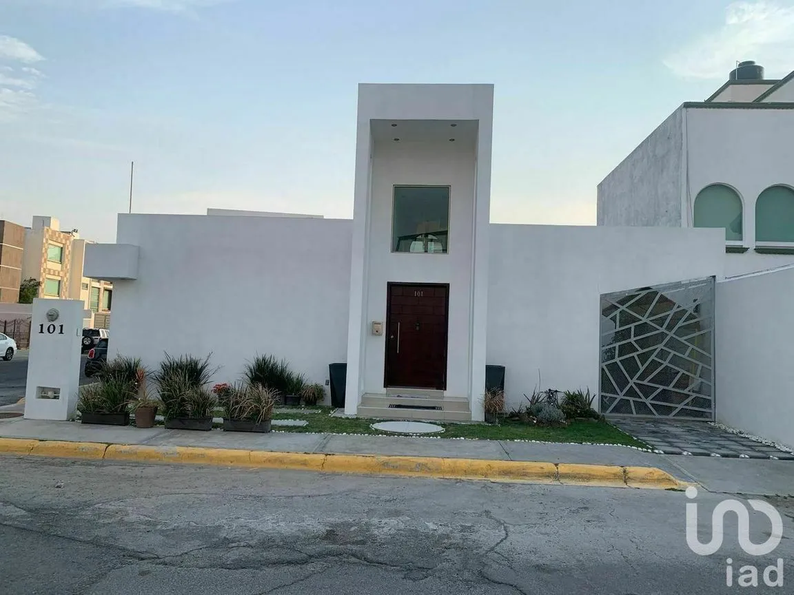 Casa en Renta en La Moraleja, Pachuca de Soto, Hidalgo | NEX-45206 | iad México | Foto 2 de 35