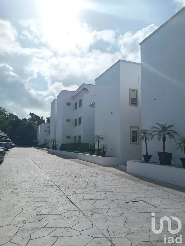 Departamento en Renta en Residencial Cumbres, Benito Juárez, Quintana Roo | NEX-46940 | iad México | Foto 2 de 13