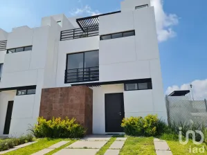 NEX-47600 - Casa en Venta, con 3 recamaras, con 3 baños, con 160 m2 de construcción en Mirador San Xavier, CP 76148, Querétaro.