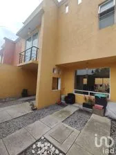 NEX-185704 - Casa en Renta, con 3 recamaras, con 2 baños, con 175 m2 de construcción en La Concepción, CP 52105, México.