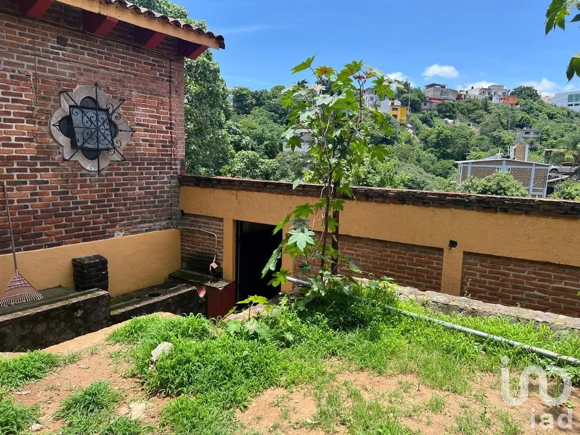 Casa en Venta en Analco, Cuernavaca, Morelos | NEX-236962 | iad México | Foto 3 de 12
