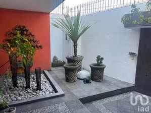 NEX-240766 - Casa en Venta, con 4 recamaras, con 5 baños, con 480 m2 de construcción en Lomas de Tecamachalco, CP 53950, México.