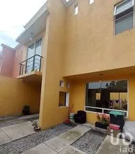 NEX-248880 - Casa en Renta, con 3 recamaras, con 2 baños, con 112 m2 de construcción en La Concepción, CP 52105, México.