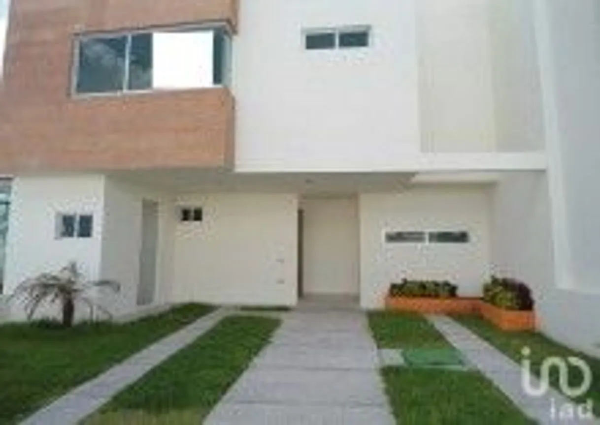Casa en Renta en Residencial el Refugio, Querétaro, Querétaro | NEX-25765 | iad México | Foto 2 de 12