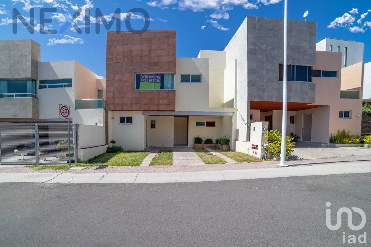 Casa en Renta en Residencial el Refugio, Querétaro, Querétaro | NEX-34093 | iad México | Foto 2 de 24