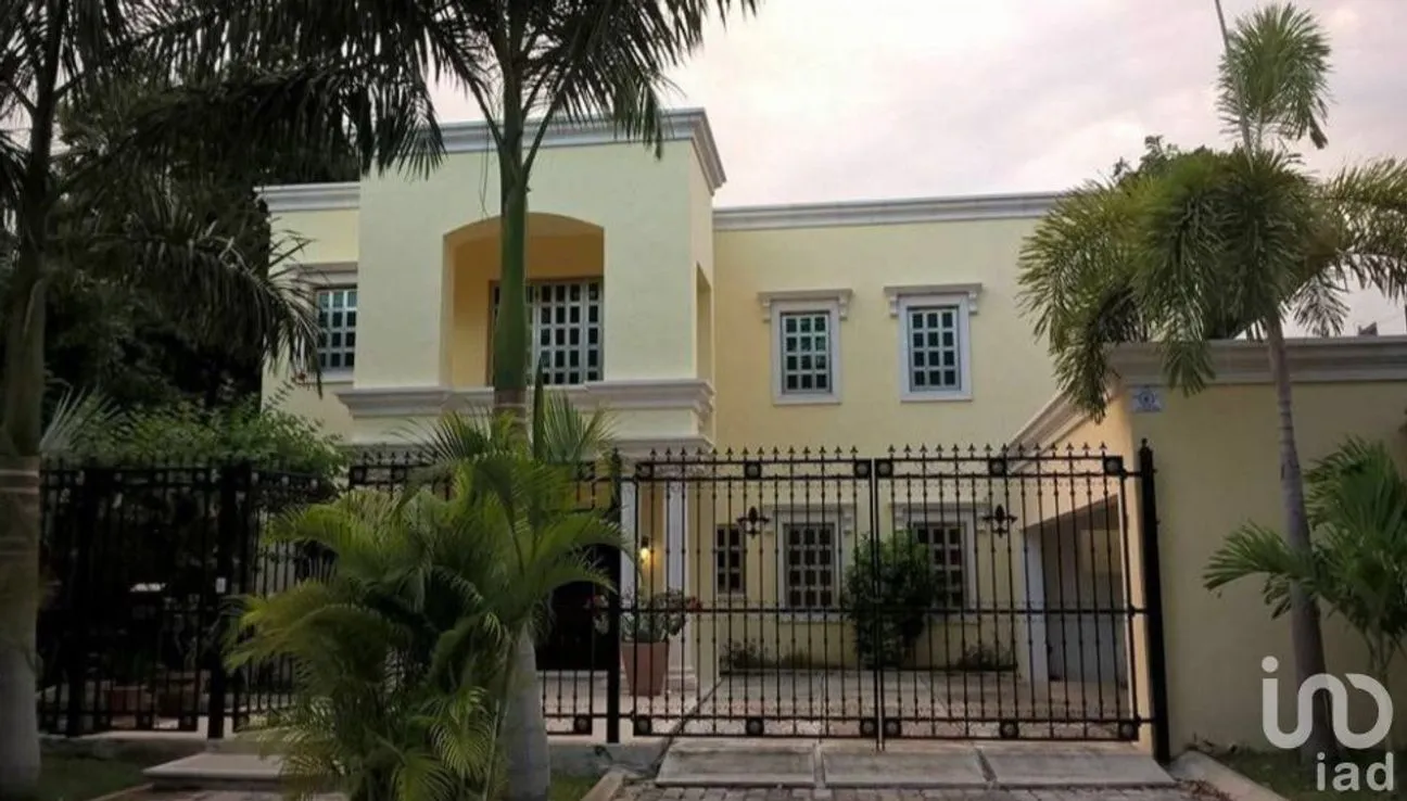 Casa en Venta en Universidad Anáhuac de Cancún, Benito Juárez, Quintana Roo | NEX-46009 | iad México | Foto 1 de 24