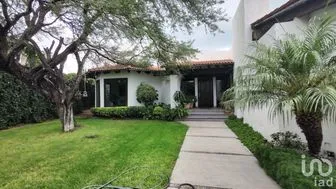 NEX-153410 - Casa en Venta, con 3 recamaras, con 3 baños, con 500 m2 de construcción en Colinas del Bosque 1a Sección, CP 76904, Querétaro.